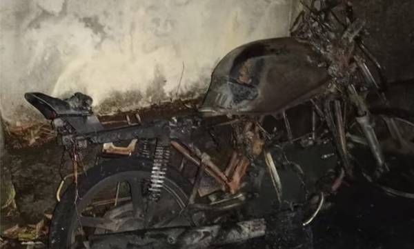 നിയന്ത്രണം വിട്ട ബൈക്ക് പോസ്റ്റില് ഇടിച്ചു; രണ്ട് യുവാക്കള് മരിച്ചു