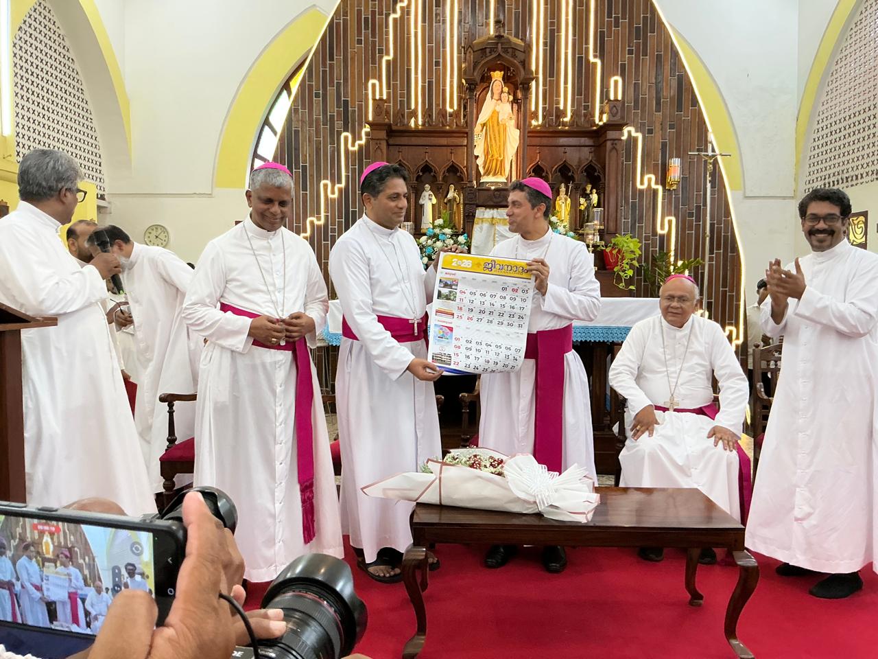 ജീവനാദം കലണ്ടര് പ്രകാശനം; നിയുക്ത മെത്രാന്റെ പ്രഥമ ഔദ്യോഗിക പരിപാടി