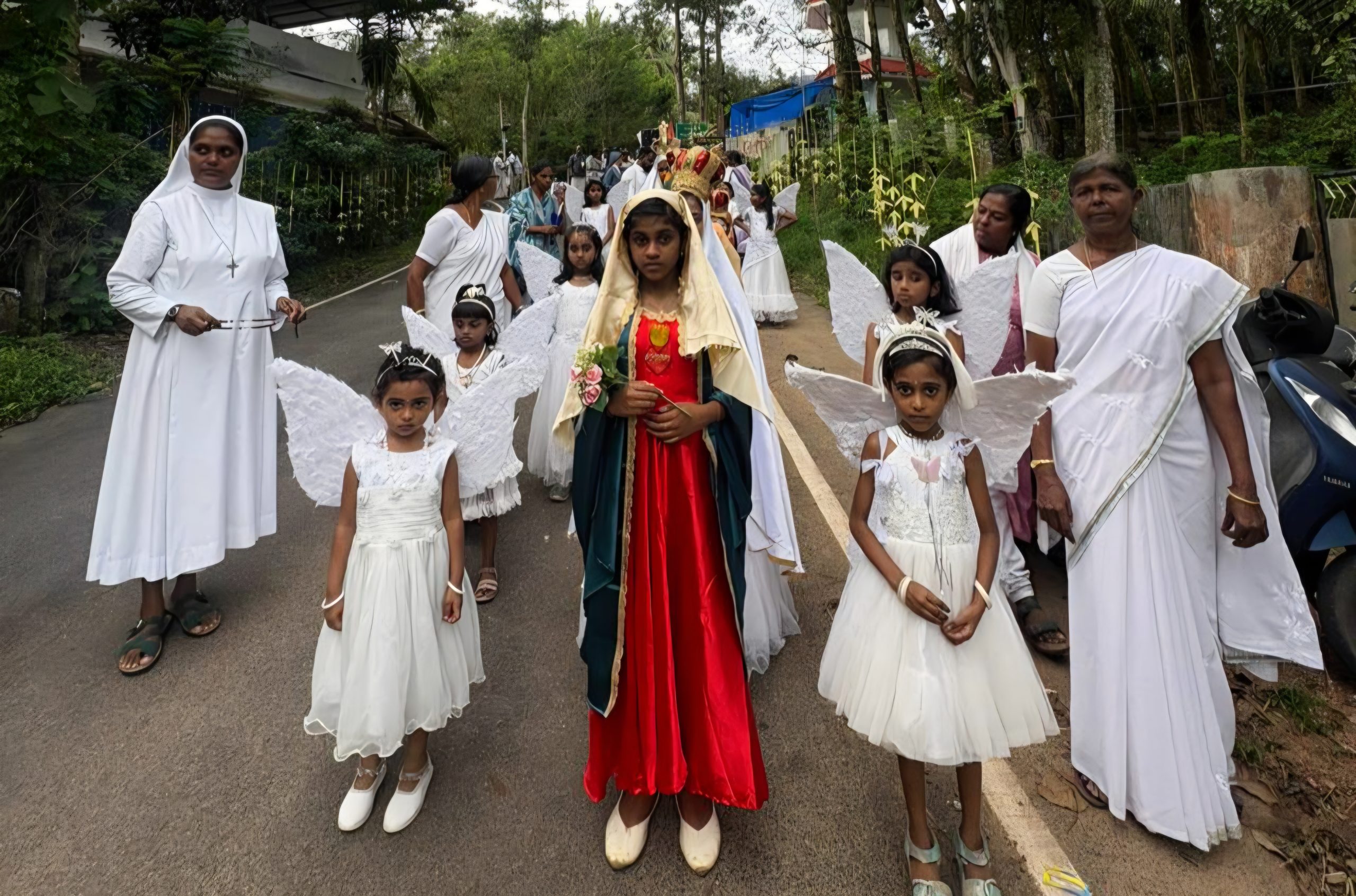 ഭക്തിസാന്ദ്രമായ ജപമാലറാലിയുമായി, തേവൻപാറ ദൈവാലയം.