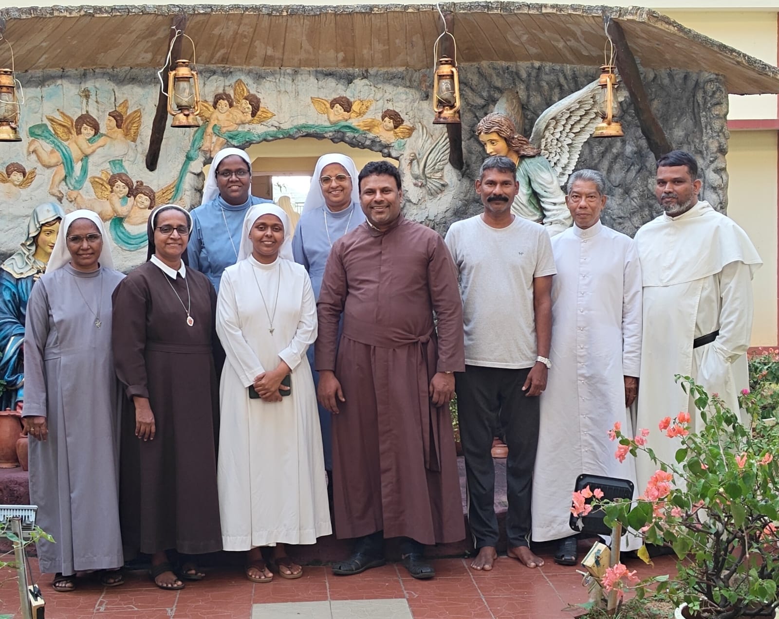 KRLCBC റിലീജിയസ് കമ്മീഷൻ സെന്റ് റീത്താസ് സ്കൂൾ സന്ദർശിച്ചു.