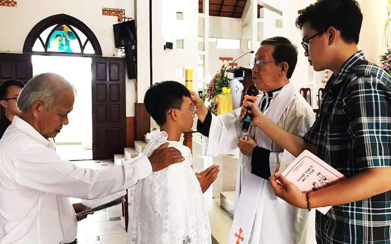 മുൻ ബുദ്ധമതാനുയായിക്ക് വൈദീകനാകാൻ ആഗ്രഹം; ക്രിസ്തുവിനെ അറിഞ്ഞത് യൂട്യൂബിലൂടെ