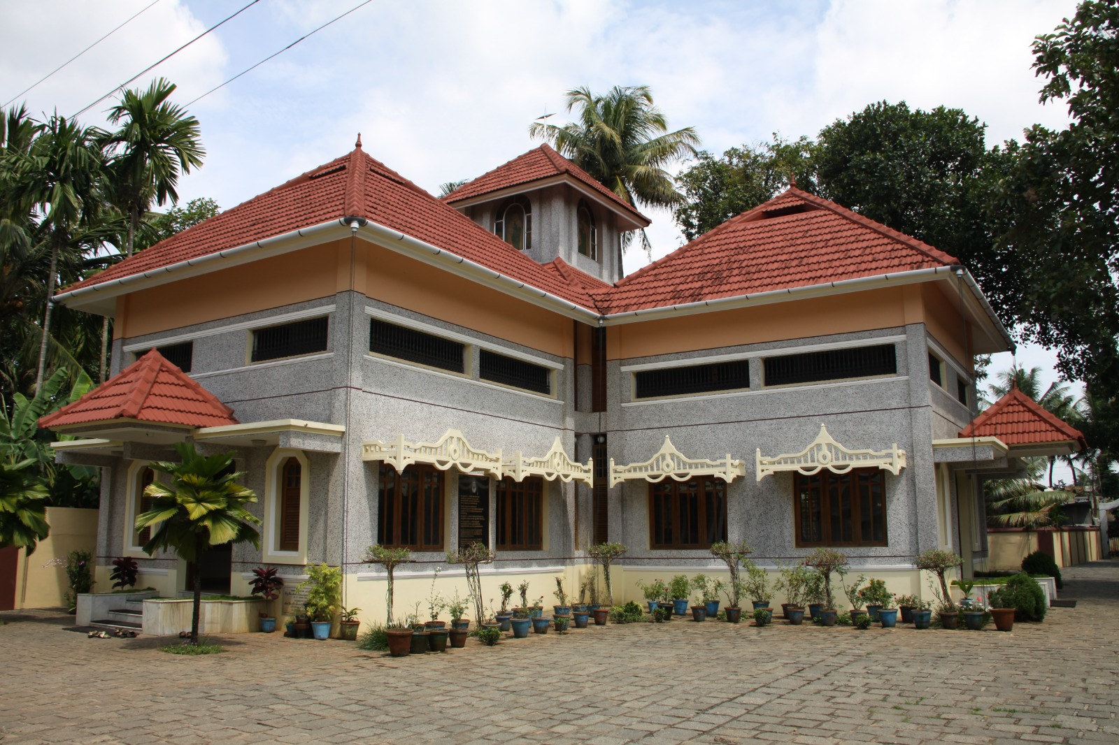 സുകൃതവനിയിലെ സൂര്യകാന്തിപൂവ്