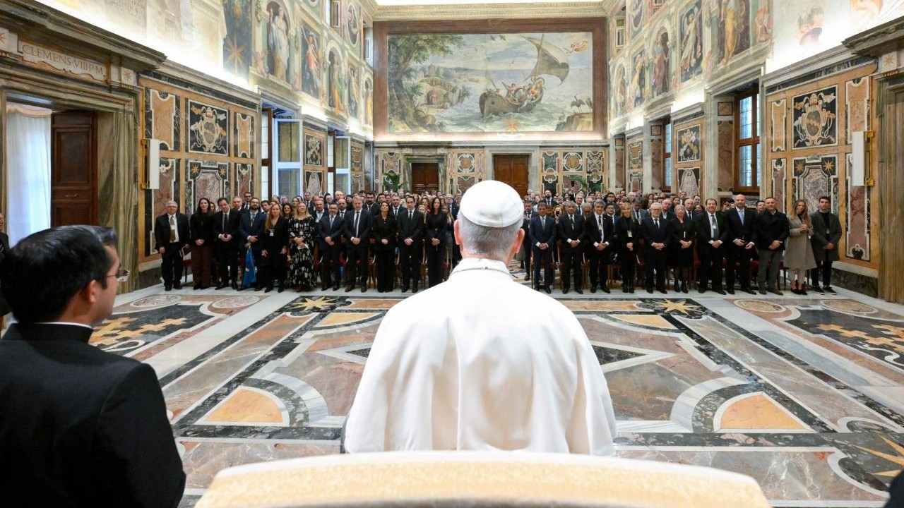 ആരോഗ്യ സംരക്ഷണത്തിൽ AI യുടെ ധാർമ്മിക ഉപയോഗം പ്രോത്സാഹിപ്പിക്കണം ലിയോ പാപ്പാ