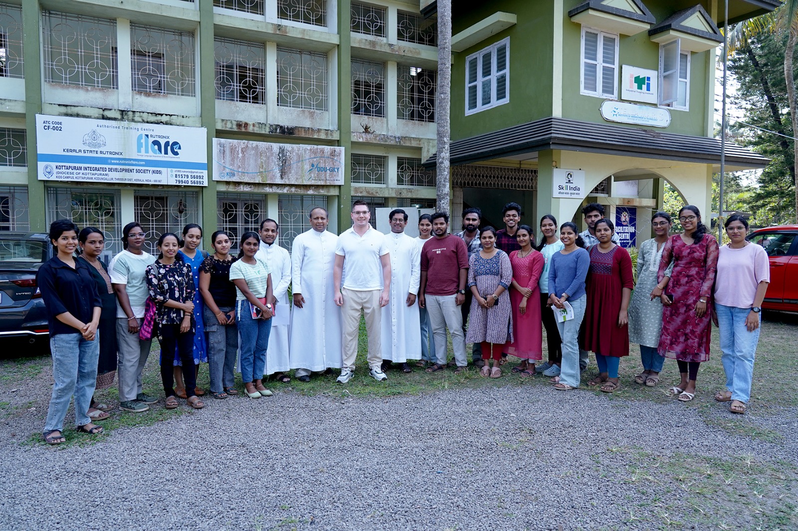 ജർമ്മൻ പ്രതിനിധി കിഡ്സ് സന്ദർശിച്ചു