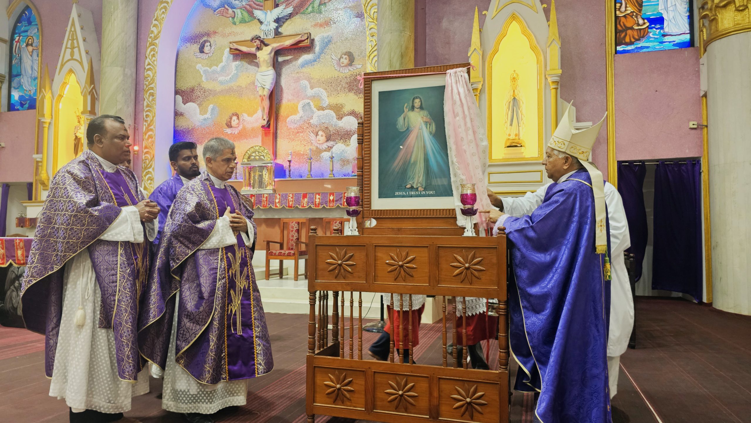 അഖണ്ഡ കരുണക്കൊന്ത യജ്ഞത്തിന് തുടക്കമിട്ട് കണ്ണൂർ രൂപത.