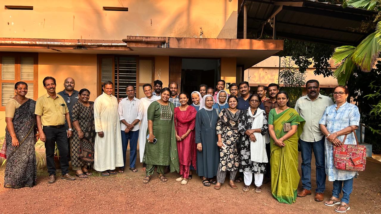 രോഗി ദിനത്തിൽ അഗതി മന്ദിരം സന്ദർശനം