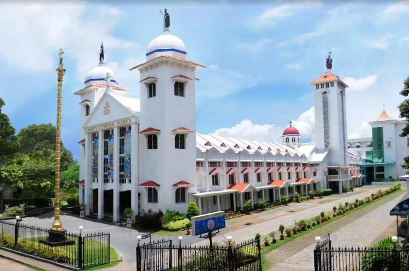 എറണാകുളം ബസലിക്ക, തർക്ക പരിഹാരത്തിന് ഹൈക്കോടതി മധ്യസ്ഥനെ നിയമിച്ചു.