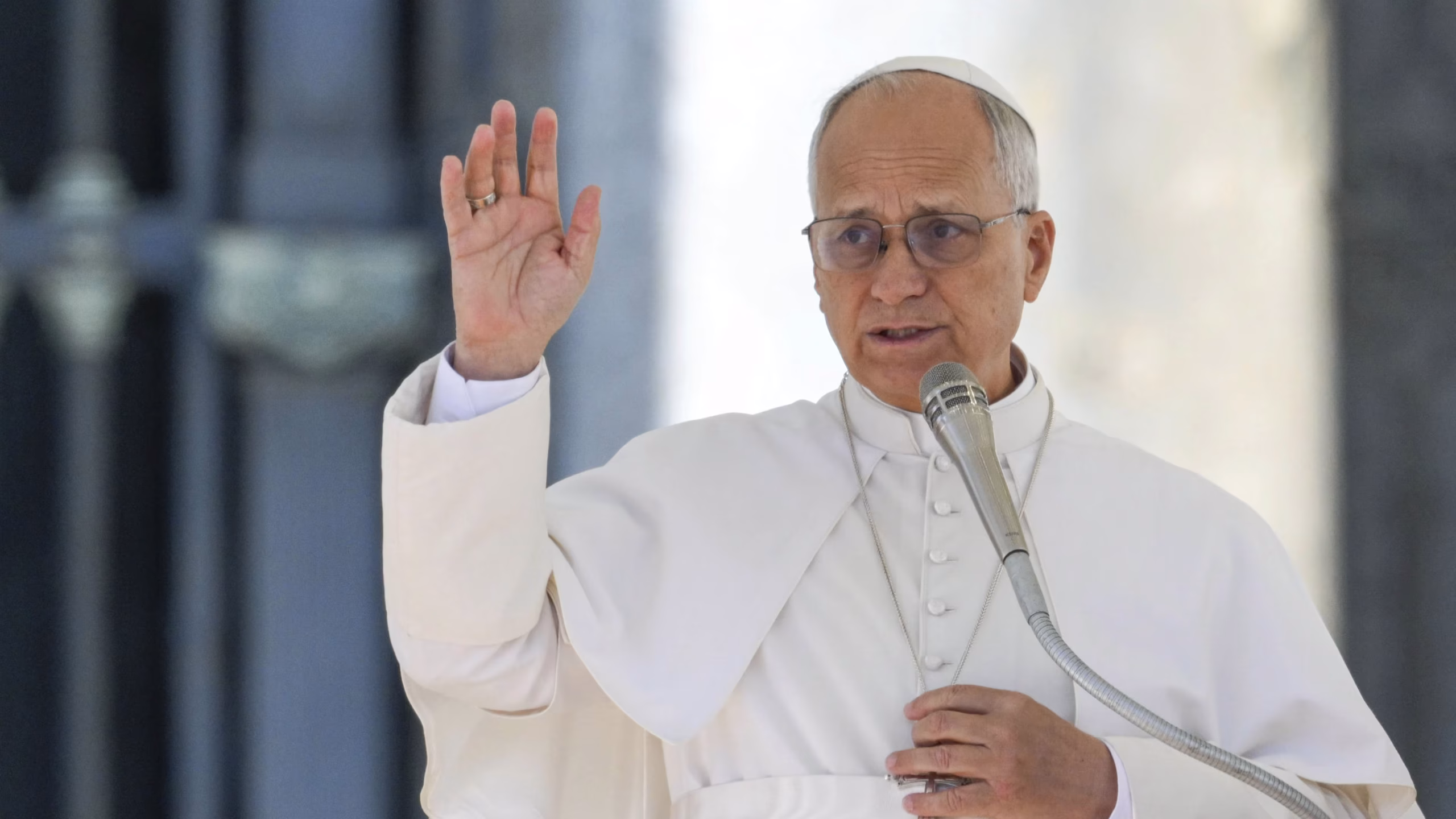 ലോകസമാധാനത്തിനായി പാപ്പയുടെ നേതൃത്വത്തിൽ ഇന്ന് പ്രത്യേക പ്രാർത്ഥന ഏപ്രിൽ 11 ശനിയാഴ്ച സമാധാനത്തിനായുള്ള പ്രാർത്ഥനാ ജാഗരണത്തിൽ വിശ്വാസികളെ പങ്കുചേരാൻ ആഹ്വാനം ചെയ്തു.