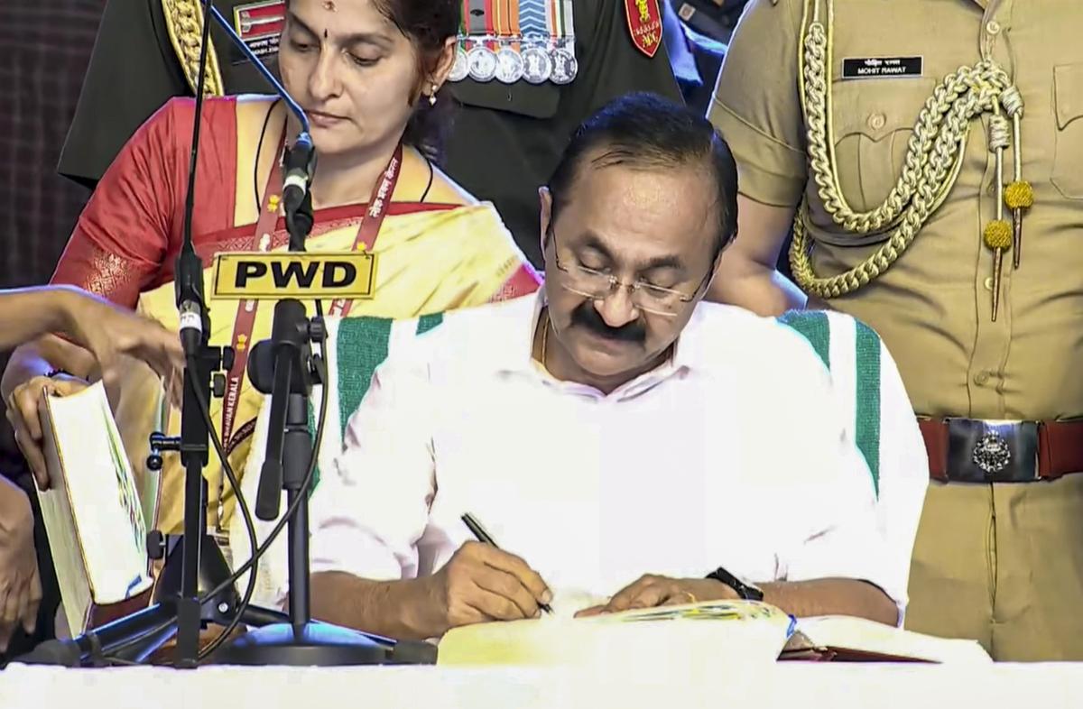 വാക്കു പാലിച്ച് യു ഡി എഫ് സർക്കാർ