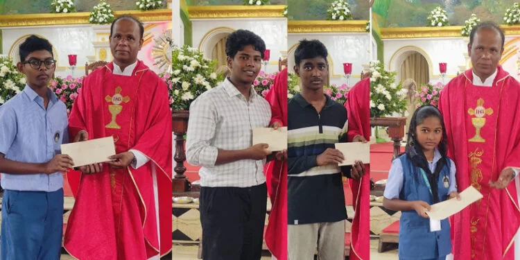 സാന്തോം സ്കോളർഷിപ്പ് വിതരണം ചെയ്തു.