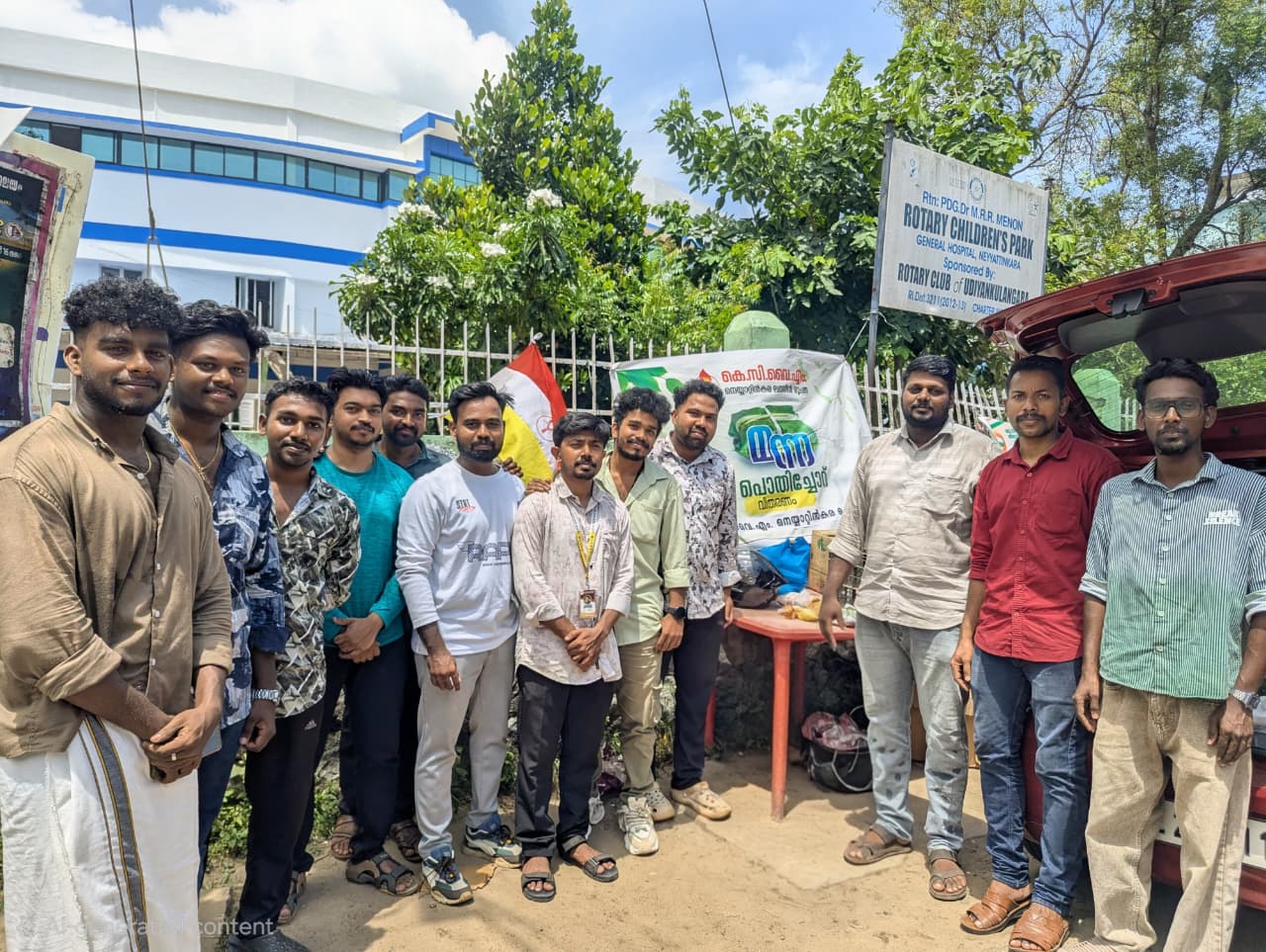 പൊതിച്ചോറ് വിതരണം നടത്തി