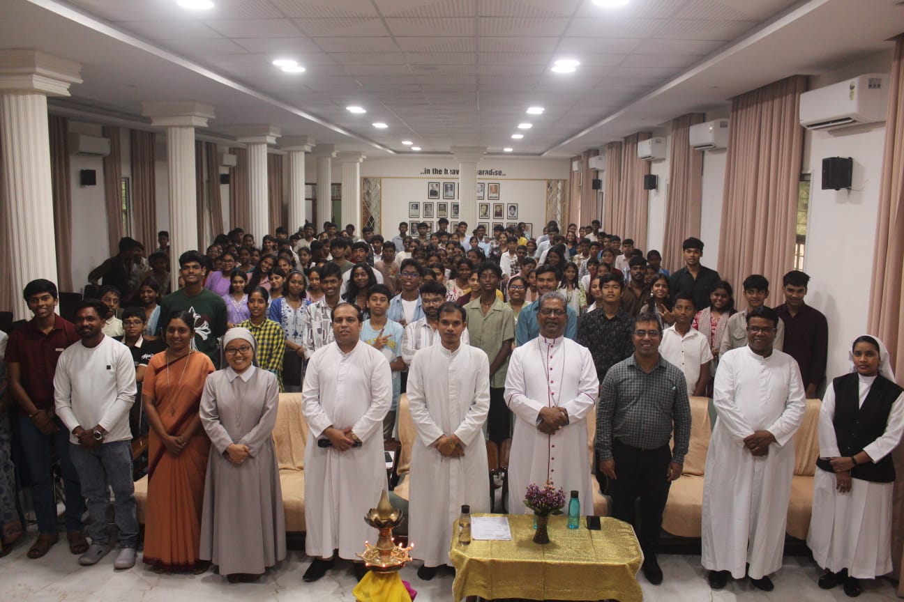 ഇൻഡോർ രൂപതയിൽ 200 കുട്ടികൾക്ക് അൾത്താര ശുശ്രൂഷ പരിശീലനം