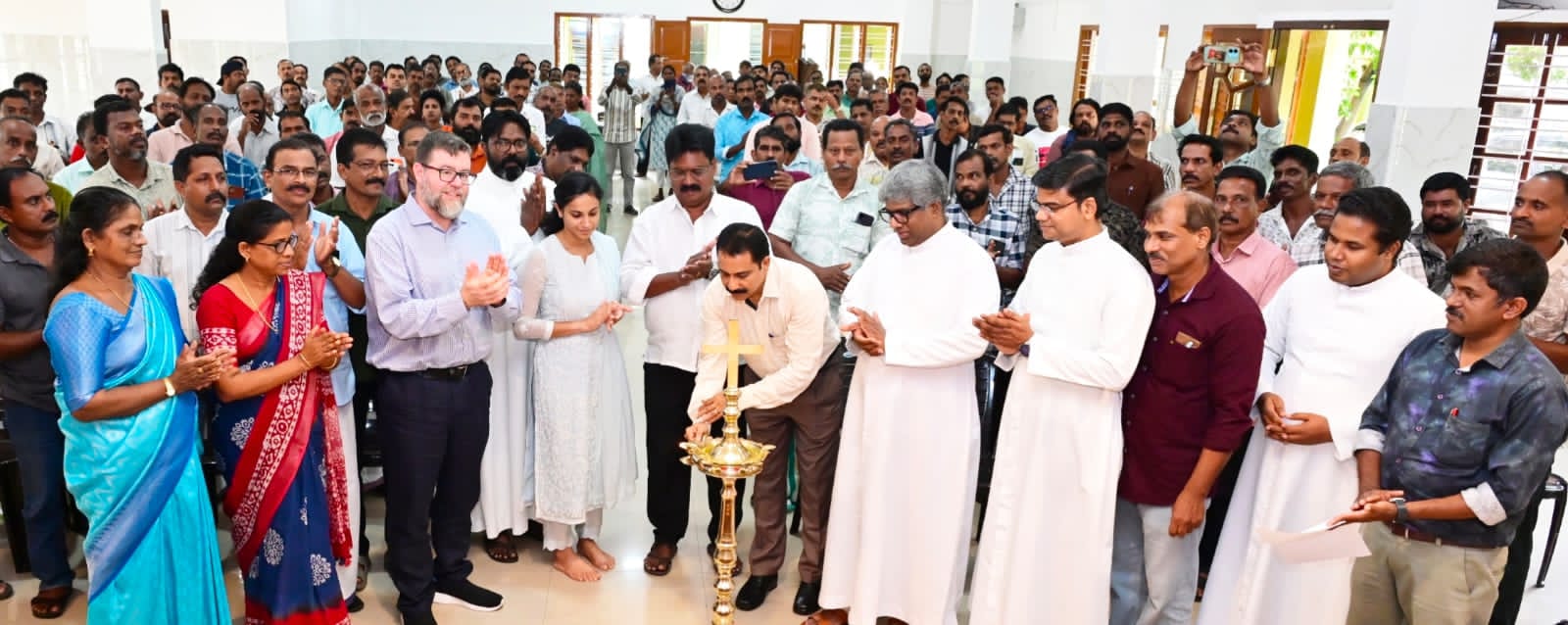 നിർമ്മാണ തൊഴിലാളികൾക്ക് തൊഴിലുപകരണങ്ങൾ വിതരണം ചെയ്തു