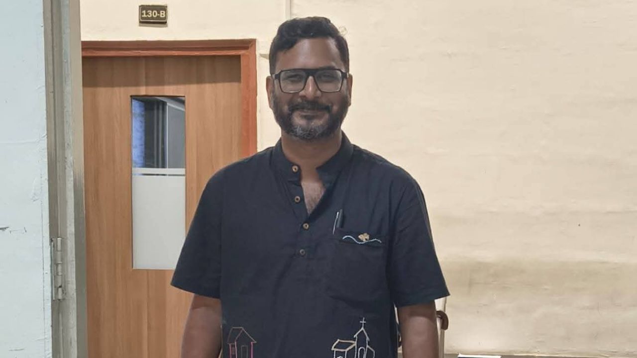 ഐ.ഐ.ടി. ബോംബെയിൽ നിന്ന് സോഷ്യോളജിയിൽ ഡോക്ടറേറ്റ് നേടി റോബിൻ ടൈറ്റസ്