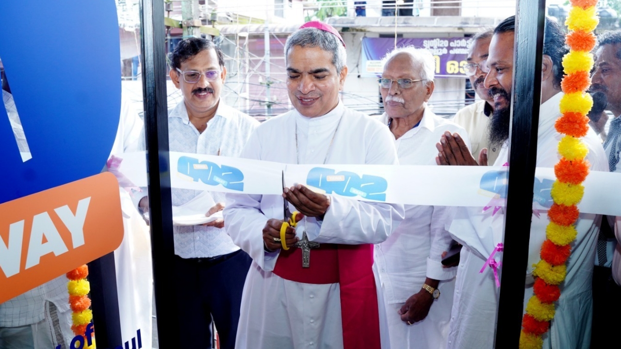 കാരുണ്യത്തിന്റെ രഹസ്യ ബ്രാൻഡിൽ വിൻസെൻഷ്യൻ വസ്ത്രദാന സംരംഭം