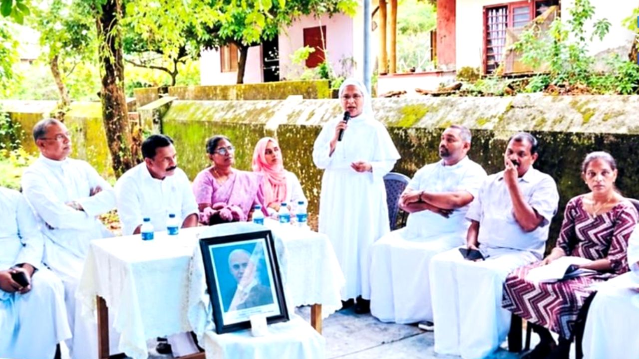 17 ഭവനരഹിത കുടുംബങ്ങൾക്ക് ഭൂമി നൽകി ധർമ്മഗിരി സന്യാസിനി സഭ